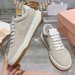 24SS New Season Womens Sneakers Lightweight versatile Stylish elegant designer inspired sneakers popular shoes