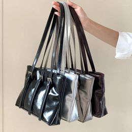 Evening Bags 2024 Winter Women's Handbag Bag Belt Fastener Small Vintage Soft PU Leather Ladies Shoulder Whole Sale