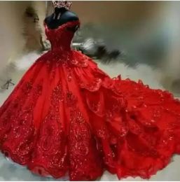 Vestidos quinceanera vermelhos brilhantes fora do ombro saia inchada em camadas doce 16 vestido lantejoulas apliques frisados vestidos de 15 anos bc10340