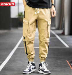 FGKKS Fashion Brand Men Casual Pants Spring New Men039s Trend Wild Cotton Trousers Patchwork MultiPocket Cargo Pants Male7373906