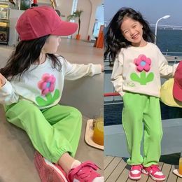 Vestiti coreani per bambini Set primaverili e autunnali per bambini 3D Floral SweaterPantaloni adatti per ragazze Bellissimi vestiti per bambini Ragazza 240226