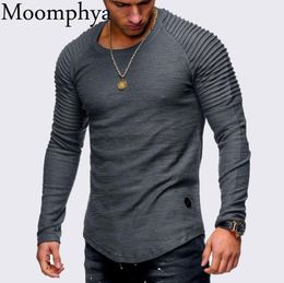 Moomphya Long sleeve men t shirt Pleated shoulder Slim Fit tshirt men Longline curved hem skinny hip hop tshirt streetwear8100440