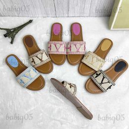 Slippers Netizen Letter V Family Embroidered Flat Bottom Slippers for Women Wearing Summer Slippers for Women T240301