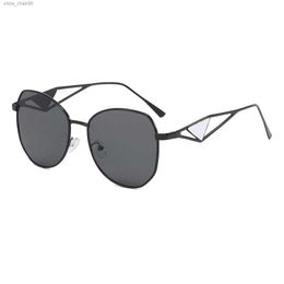 2023 New Fashion P Family Triangle Gunglenges Personalized Place Face Glasses Popular على نفس النمط الشمسي على الإنترنت النظارات الشمسية