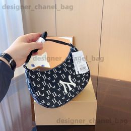 Shoulder Bags designer bags Woman Nylon shoulder bags Hobos Handbags underarm bag Chain Purses Designer Crossbody Baguettes T240301