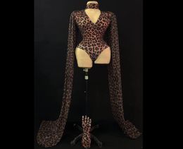 Sexy leopardo impresso bodysuit vneck elastano xale luvas festa palco outfit feminino dançarino cantor boate bar dj ds desempenho c9837747