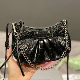 2024 new Evening Bags Fall women's bag luxury designer shoulder stack messenger bag shape underarm with coin purse