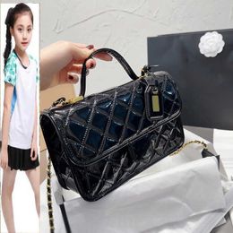 CC Bags 22K Messenger Medium Bags Black Patent Leather Top Hand Totes Diamond Lattice Purse With Badge GHW Crossbody Shoulder Large Capacity Handbag 26CM G3SG