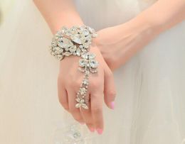 New Bride Hand Catenary Suit White Diamond Wedding Ring Back Wedding Dress Wedding Accessories Chain Bracelet Accessories4979925