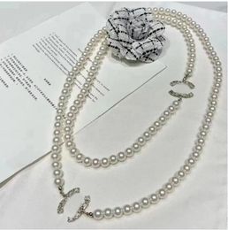 20 -styl prosty moda luksusowa marka projektant wisiorki kanał Naszyjniki kryształowy perłowy litera C Choker wisiorek naszyjnik