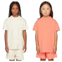 Toddler Kids Ess T-Shirt Şort Setleri Kıyafetler Bebek Giyim Seti Bebekler Kırmızı Siyah Kızlar Erkek Gençlik Tasarımcı Moda Tişörtleri ve Kısa Set