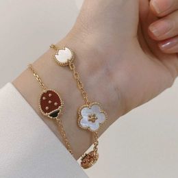 Designer Jewellery Luxury Bracelet VanCA Four Leaf Grass Star Ladybug Five Flower Female High Feeling Titanium Steel Plated 18K Rose Gold Chain