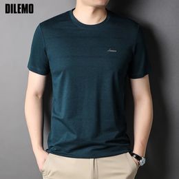 Top Grade Designer Men t Shirt Brand Tops Short Sleeve Plain Regular Basic Business Casual Fashion Summer Mens Clothes 240226