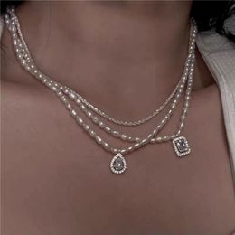Female Banquet French Super Fairy Natural Pearl Pendant Necklace Temperament Simple Light Luxury Clavicle Chain Necklaces288V