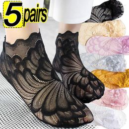 Women Socks 1/5pairs Invisible Hollow Lace Flower Sweet Non-slip Thin Boat Sock Sexy Female Ankle Sox Summer Elastic Hosiery