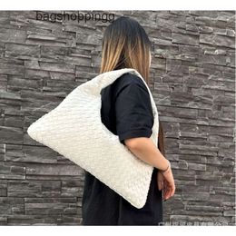 Capacity Large Hop Single Totes Designer Bag Hand-held Women Purse Bags Wrist Vbottega New Soft Leather Woven Lace Shoulder Large Underarm Handbags EQOM
