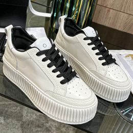 2023SS Frühling Herbst Klassische Freizeit Sport Sneakers Schuhe Leder Dicke Unterseite Flache Schnürung Damen Innenhöhe Anti-Rutsch Verdickte Damen Freizeitschuhe