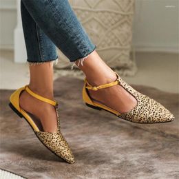 Casual Shoes Flat Mules 2024 Leopard Print Pointed Toe T-strap Women's Sandals