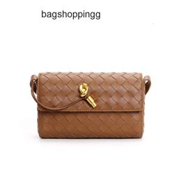 Shoulder Mini Andiamo Luxury Purse Bottegs Single Venets Bag Small Lady Bags Light Horizontal Leather Square Woven Womens Crossbody Casual Wallet 1 NX9K