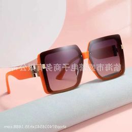 Designer 1to1 New large frame womens sunglasses Korean version fashionable and trendy UV resistant H family square 4RQ2