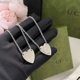 Necklaces Brand Pendant Heart Necklace Designer Silver Vintage simple Jewelry Luxury Style Letter Gift with original box Accessories 240302