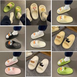 Designers chinelos de designers sandálias de moda feminina colorida salto médio de 55 mm Sandálias de correia de tela 37