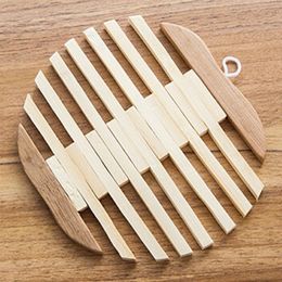 Whole- Korean Hollow Wood Cup Coaster Dish Plates Mats Placemat Table Decoration Apple Fish Style Pad Dining Room Gadget310P