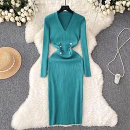 Casual Dresses Women's V-Neck Knitted Dress Slim Design Niche Temperament Long Skirt Affordable Luxury High-end Autumn Winter