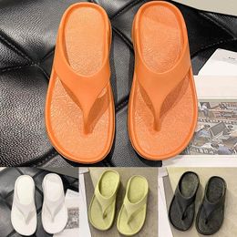 Slippers Men's And Women's Slipper Summer Soft Thick Soled Slope Heel Beach Women Flip Flops Cloud Cushion Daily Vacation Slides