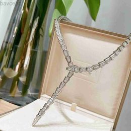 Necklaces Designer Pendant Pendant Necklaces Top V Gold Full Zircon Snake Shape Round Choker For Women Jewelry Party Gift Wedding Lovers 240302