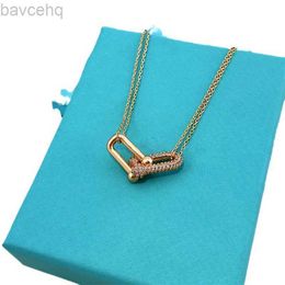 Necklaces Love Pendant necklace heart pendant designer jewelry necklaces handbag circle charm luxury jewlery anniversary wedding gift chain 240302