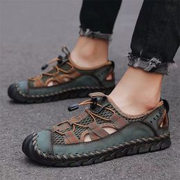 2024 New Mesh Large Men's Casual Shoes Summer Breathable Beach One Step Shoes Men's Baotou Sandals Men's t9