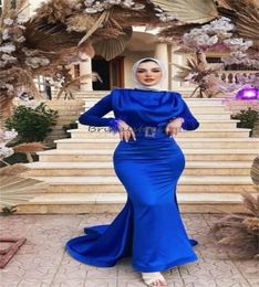 Luxury Muslim Mermaid Evening Dress With Overskirt Elegant Royal Blue Feather Long Sleeve Arabic Prom Gowns Dubai Abayas Formal Occasion Robe De Soiree Party 2024