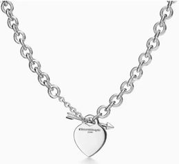 Necklaces 2023 Pendant new T thick chain heart arrow series Ti home necklace Europe and America with collarbone couple necklaceHoliday gift 240302