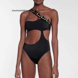 2024 Women's Swimwear Black Bandage Bikini Female Bodysuit Swim Suit Designer Brand Womens One Halter Bathing Padded Swimming Sexy Wear