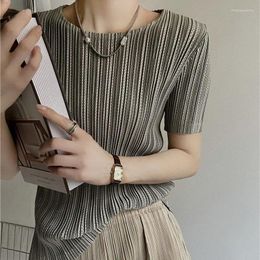 Women's T Shirts Pleated Solid Top 2024 Summer Slim Fit Show Thin Temperament Vintage Texture Underlay Short Sleeve T-shirt