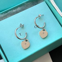 Orecchini di design placcati in argento 925 da donna Cuore Amore Orecchini a bottone di lusso Nuovi orecchini regalo di fascino Gioielli di marca