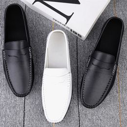 2024 Summer New Solid Colour Low Top Flat Bean Shoes Men's Trendy Fashion Casual Leather Shoes in Stock Large Men's Shoes t8