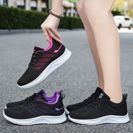 Soft sports running shoes with breathable women balck white womans 0204848