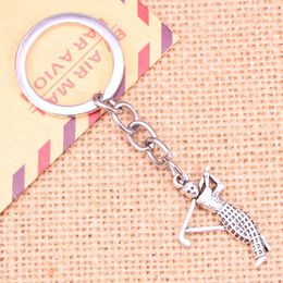 Keychains 20pcs Fashion Keychain 31x20mm Golf Golfer Sporter Pendants DIY Men Jewellery Car Key Chain Ring Holder Souvenir For Gift