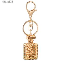 Key Fashion Design Key Ring Perfume Bottle Holder Creative Crystal Rhinestone Keyring good 240303