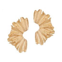 Exaggerated Leaves Personalized Fashion Minimalist Temperament Versatile, Niche Trend Earrings