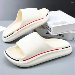 Slippers Playform Without Heel Wide Fit Shoes White Sandals Man Rubber Sneakers Sports Team Chassure Industrial Sewing
