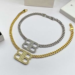 Collana con ciondolo in oro 18 carati con diamanti di design Collana con ciondolo d'amore esclusivo da donna Accessori di gioielli classici di lusso premium Regalo squisito del marchio di moda popolare