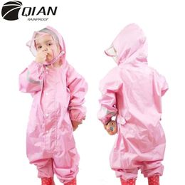 QIAN 29 Years Old Fashionable Waterproof Jumpsuit Raincoat Hooded Cartoon Kids OnePiece Rain Coat Tour Children Gear Suit 240226