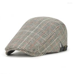 Berets Fashion Beret Cap Male Vintage British Plaid Women Winter Hat 2024 Casual Caps For Men Painter Sboy Hats Polyester Boina