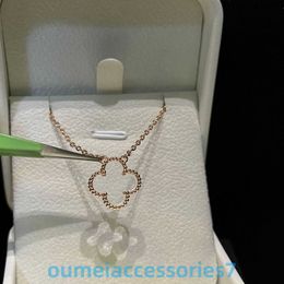 2024 Jewellery Designer Brand Vanl Cleefl Arpelsnecklaces Transparent Clover Necklace Crystal Pendant Rose Gold Platinum Collar Chain