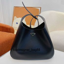 High quality Evening Bags Crossbody Bucket Bag Shoulder Tote Bag Women Handbag Purse Plain Triangle Hardware Fashion Letters Adjustable Belt Strap Large Capacity