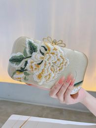 Golden Peony Handbag Cheongsam Small Square Embroidery Bag Banquet Wedding Clutch Purses For Women Evening 240223