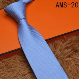 Gravatas de designer moda para homens gravata xadrez letras listras luxo negócios lazer gravata de seda cravat com caixa sapeee